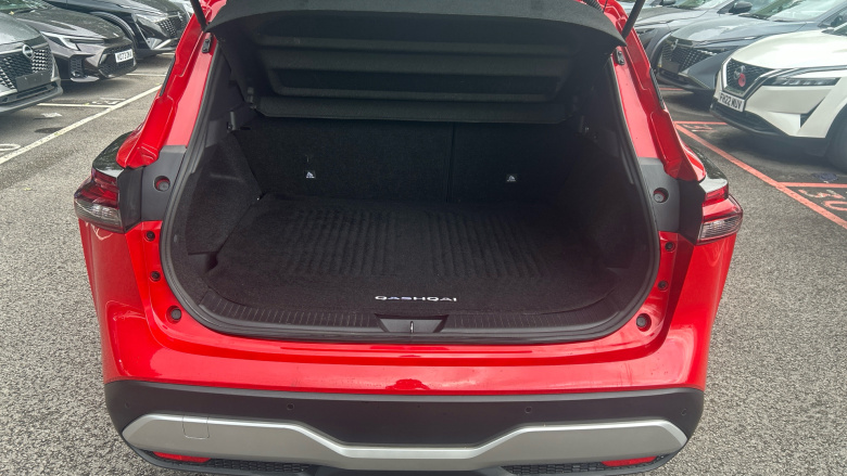 Nissan Qashqai 1.3 DiG-T MH 158 N-Connecta 5dr Xtronic Petrol Hatchback